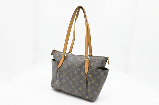 Louis Vuitton Totally PM in Monogram Canvas