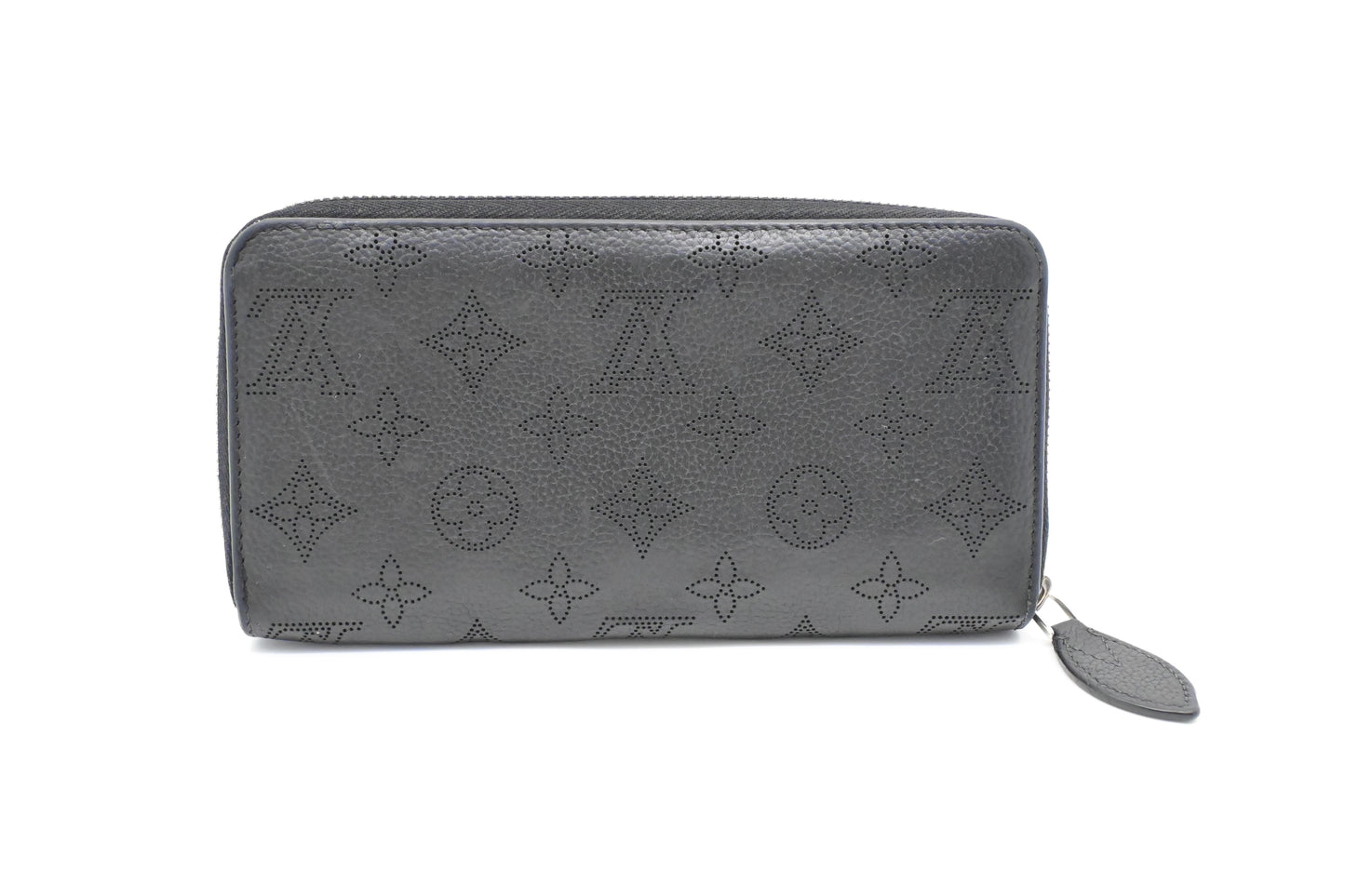 Louis Vuitton Long Zippy Wallet in Black Mahina Leather