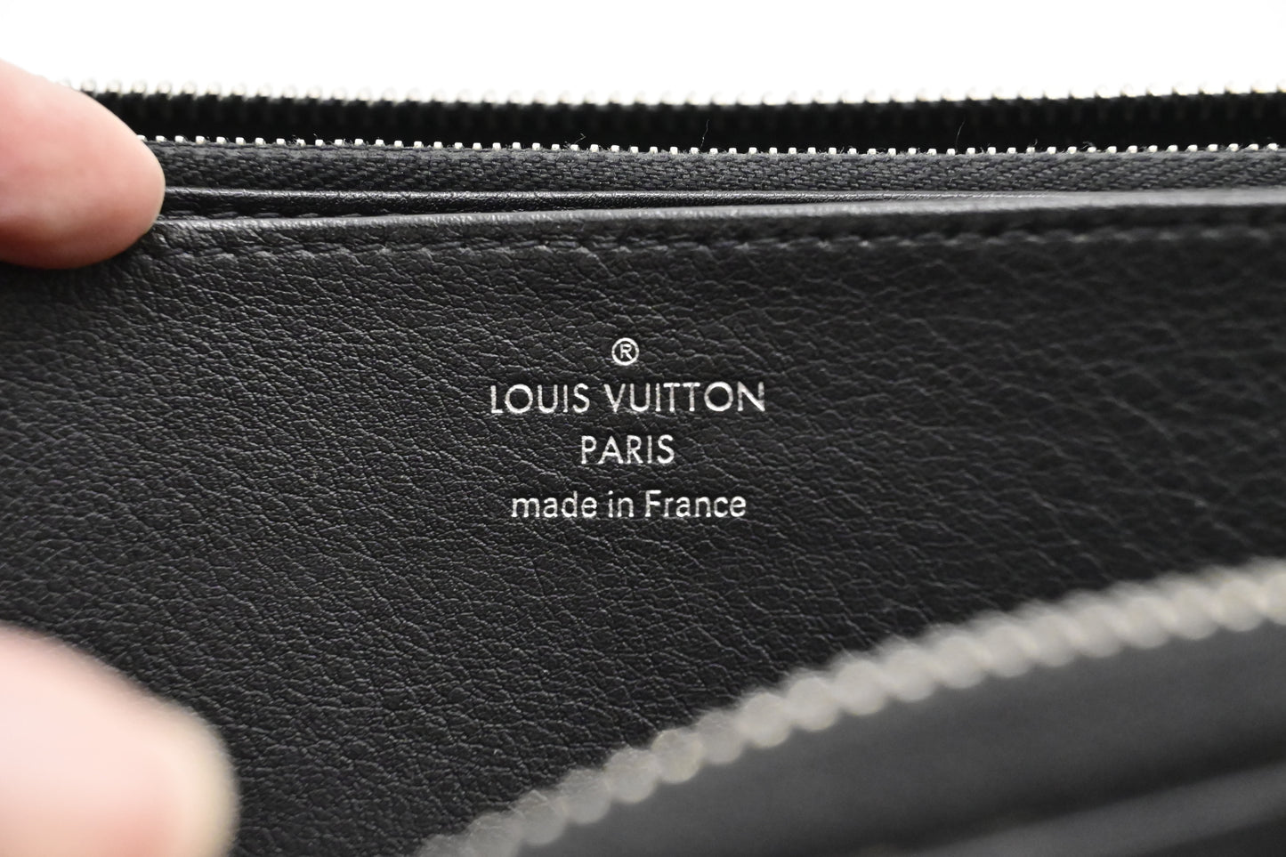 Louis Vuitton Long Zippy Wallet in Black Mahina Leather