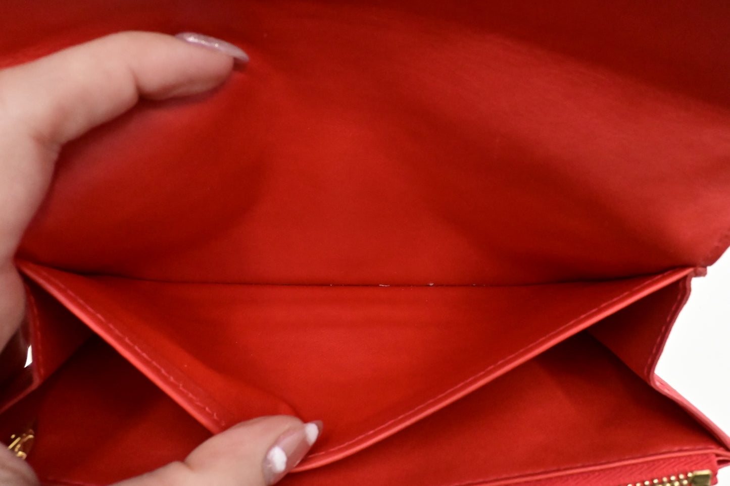 Louis Vuitton Sarah Wallet in Grapefruit Vernis Leather