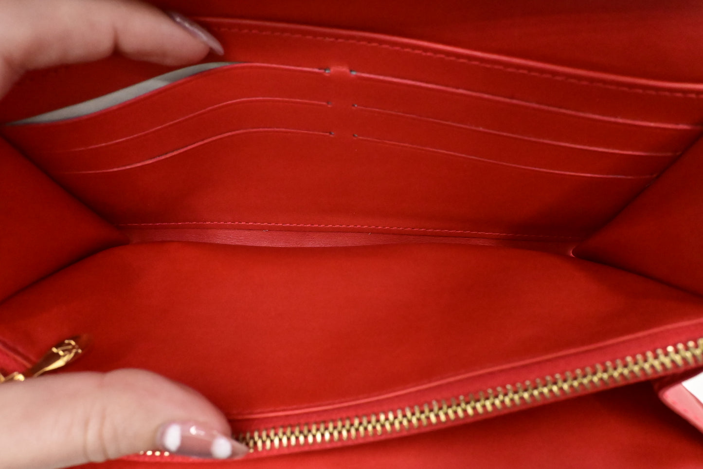 Louis Vuitton Sarah Wallet in Grapefruit Vernis Leather