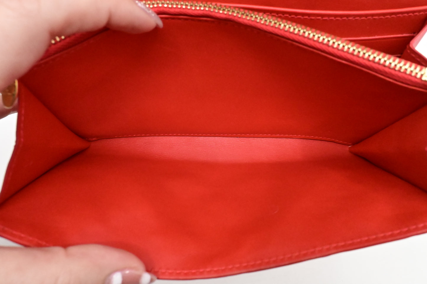 Louis Vuitton Sarah Wallet in Grapefruit Vernis Leather