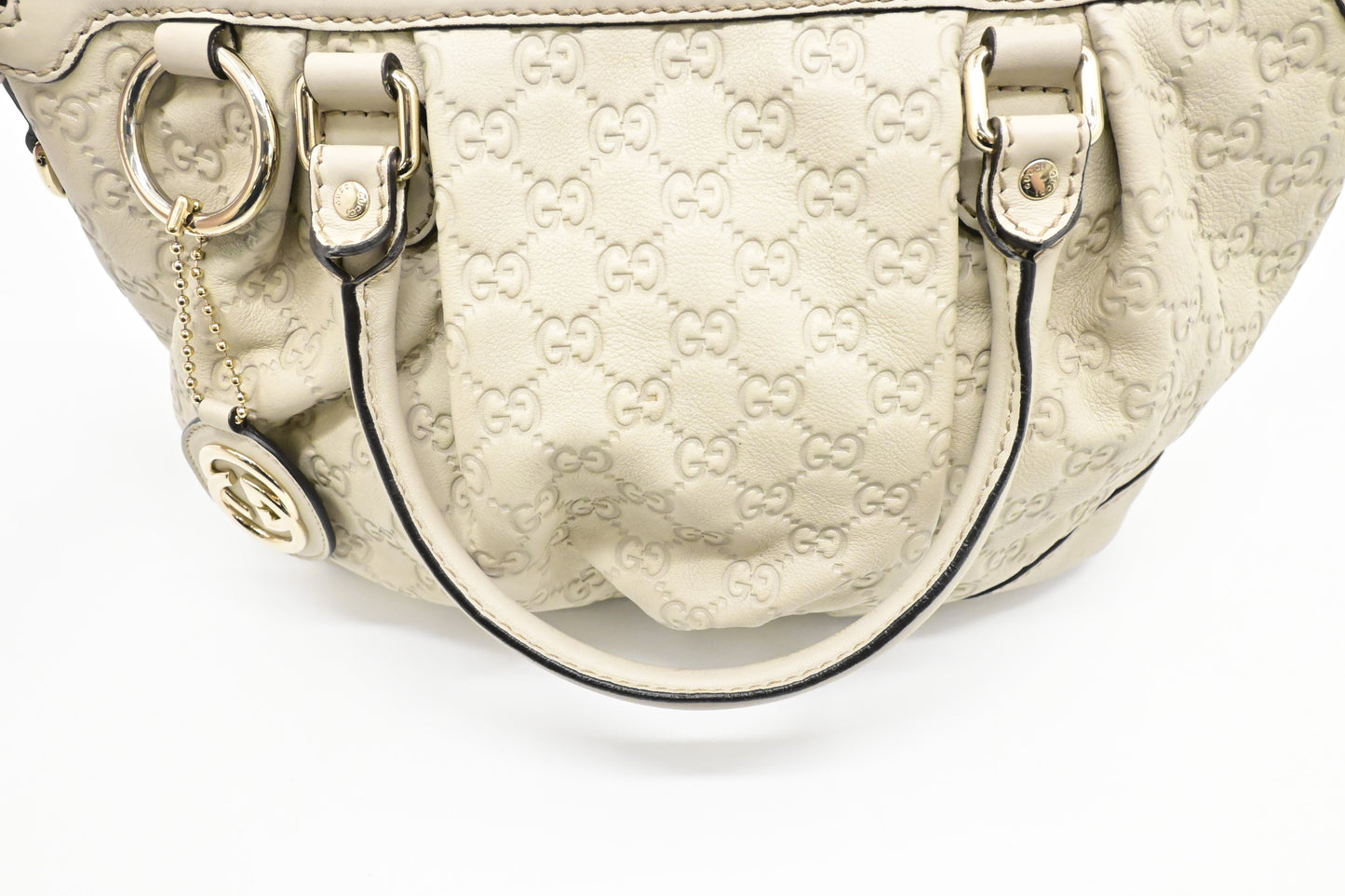 Gucci Sukey Handbag in Cream Guccissima Leather