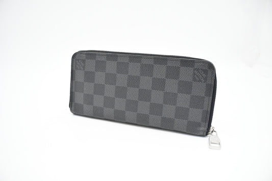 Louis Vuitton Vertical Zippy Wallet in Damier Graphite Canvas