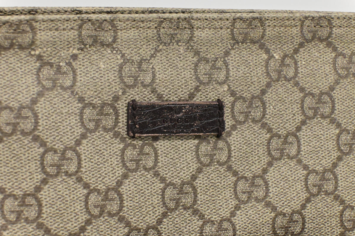 Gucci Square Crossbody in GG Supreme Canvas