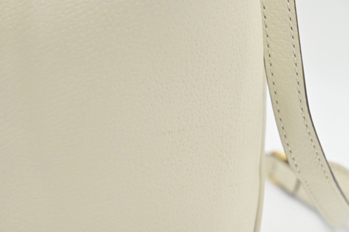 Gucci Ophidia Bucket Bag in White Leather