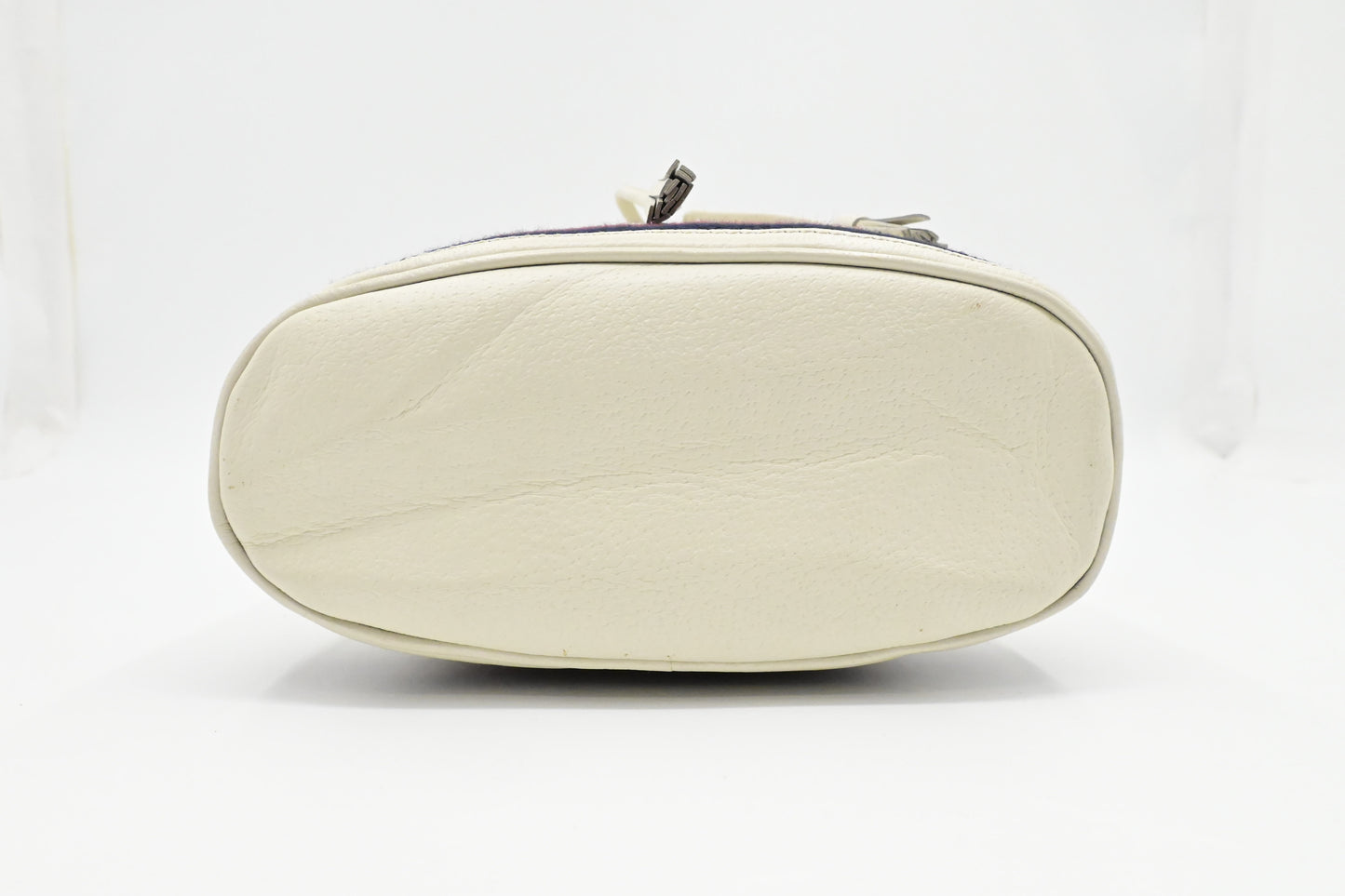 Gucci Ophidia Bucket Bag in White Leather