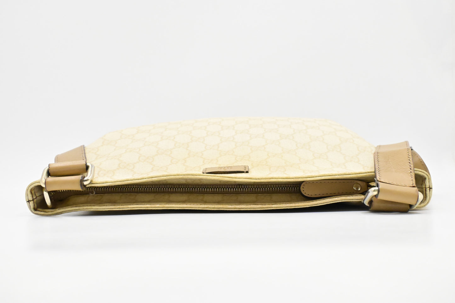 Gucci Crossbody Bag in Cream GG Supreme Canvas