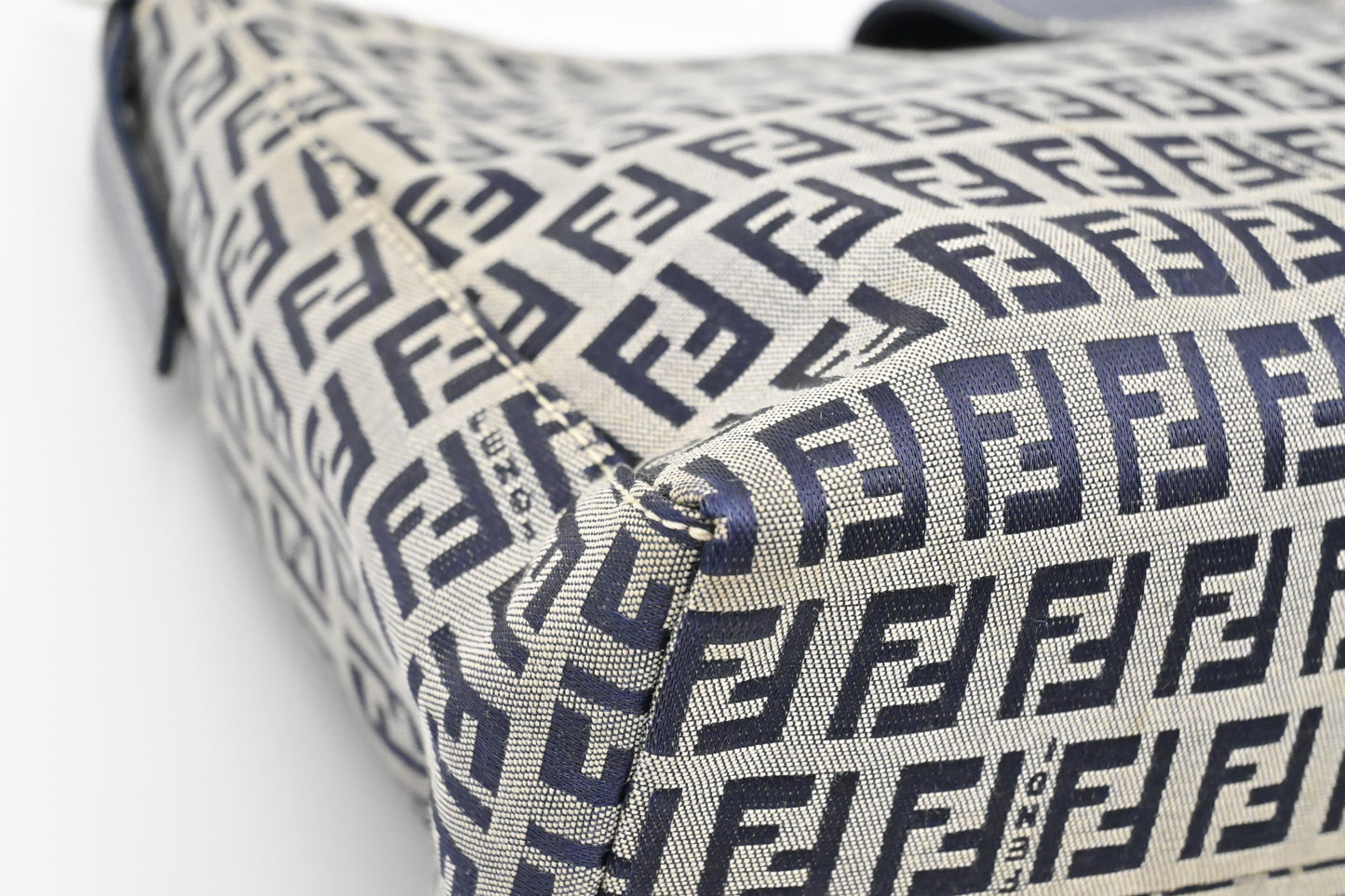 Fendi Shoulder Bag in Navy Blue Zucchino Canvas