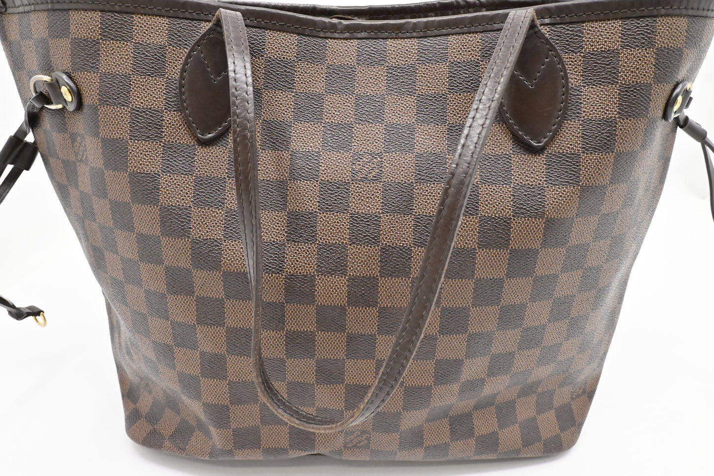 Louis Vuitton Neverfull MM in Damier Ebene Canvas