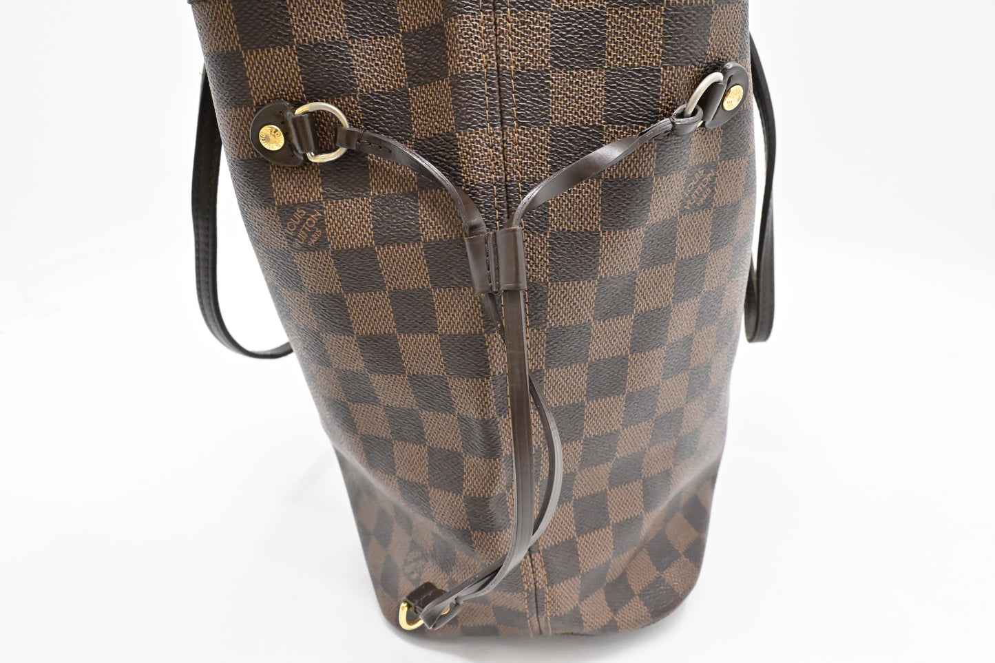 Louis Vuitton Neverfull MM in Damier Ebene Canvas