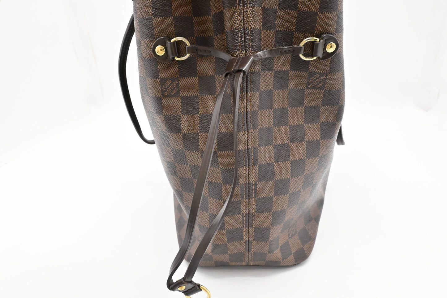 Louis Vuitton Neverfull MM in Damier Ebene Canvas