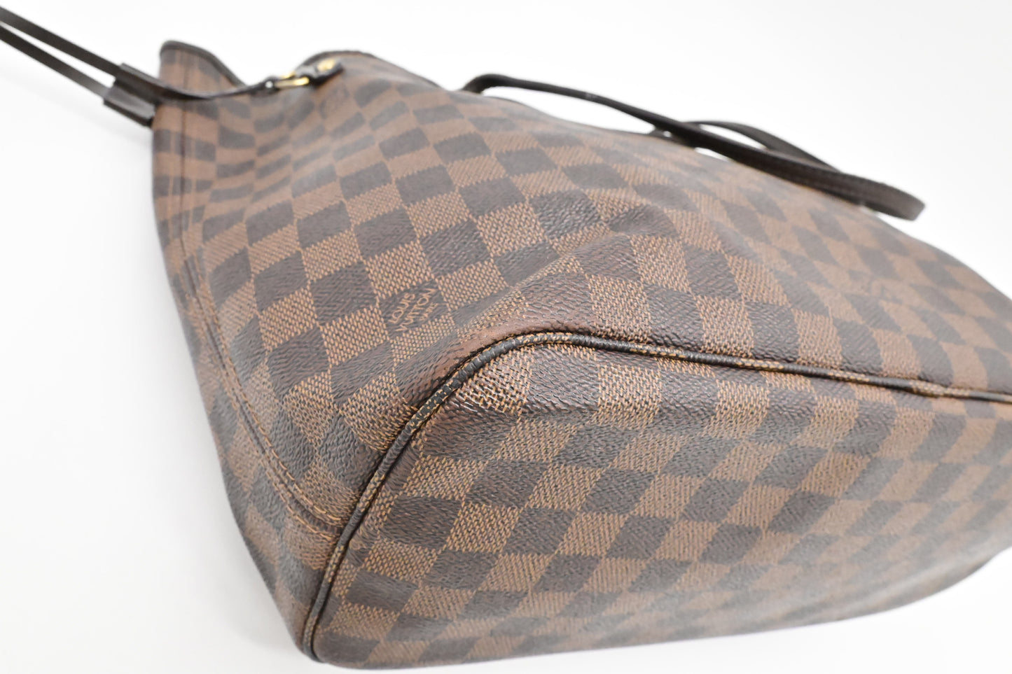 Louis Vuitton Neverfull MM in Damier Ebene Canvas