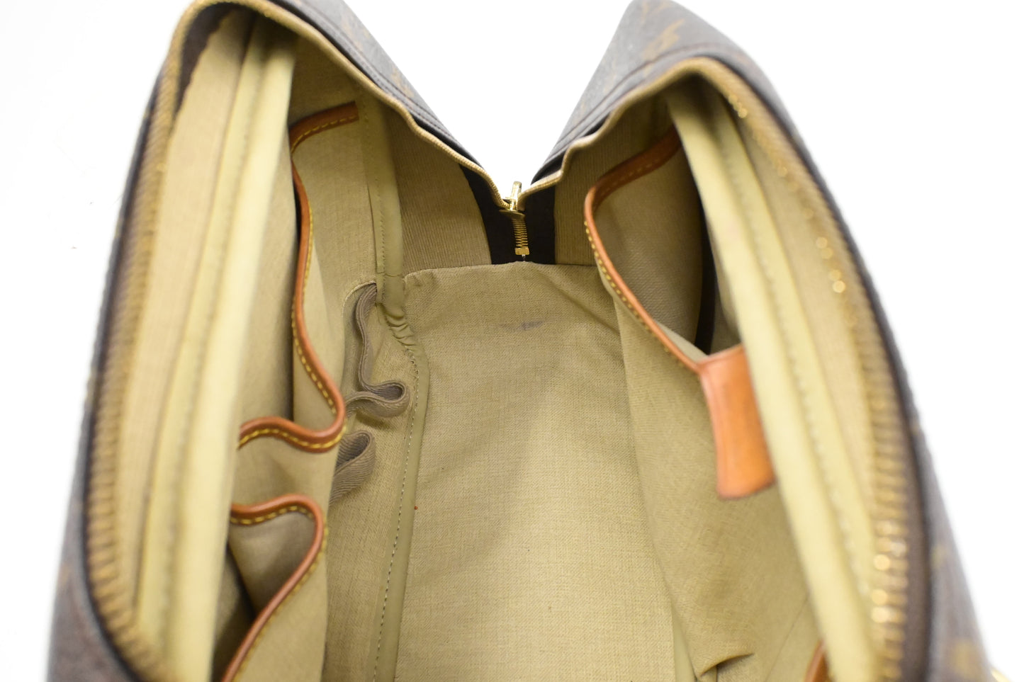 Louis Vuitton Deauville in Monogram Canvas