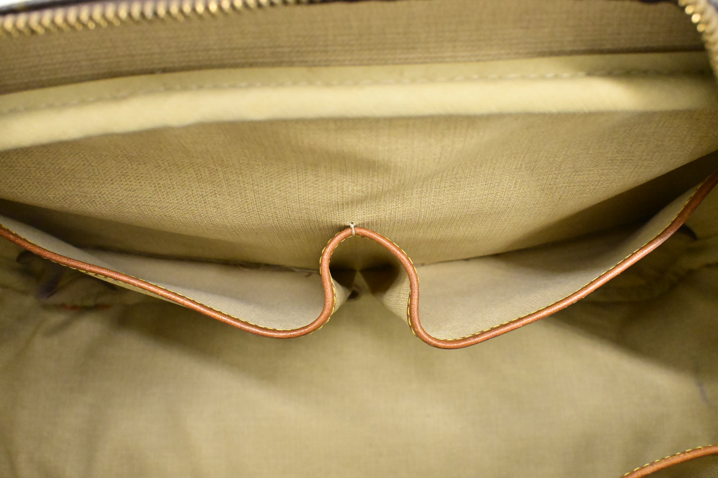 Louis Vuitton Deauville in Monogram Canvas
