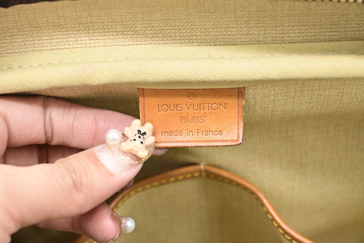 Louis Vuitton Deauville in Monogram Canvas