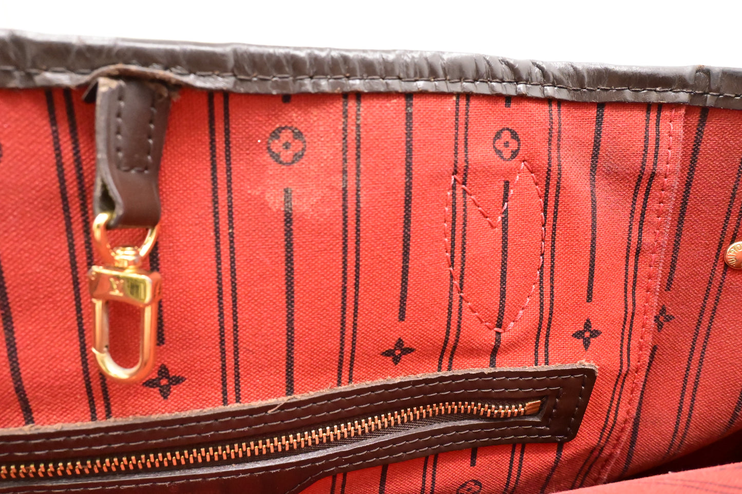 Louis Vuitton Neverfull MM in Damier Ebene Canvas
