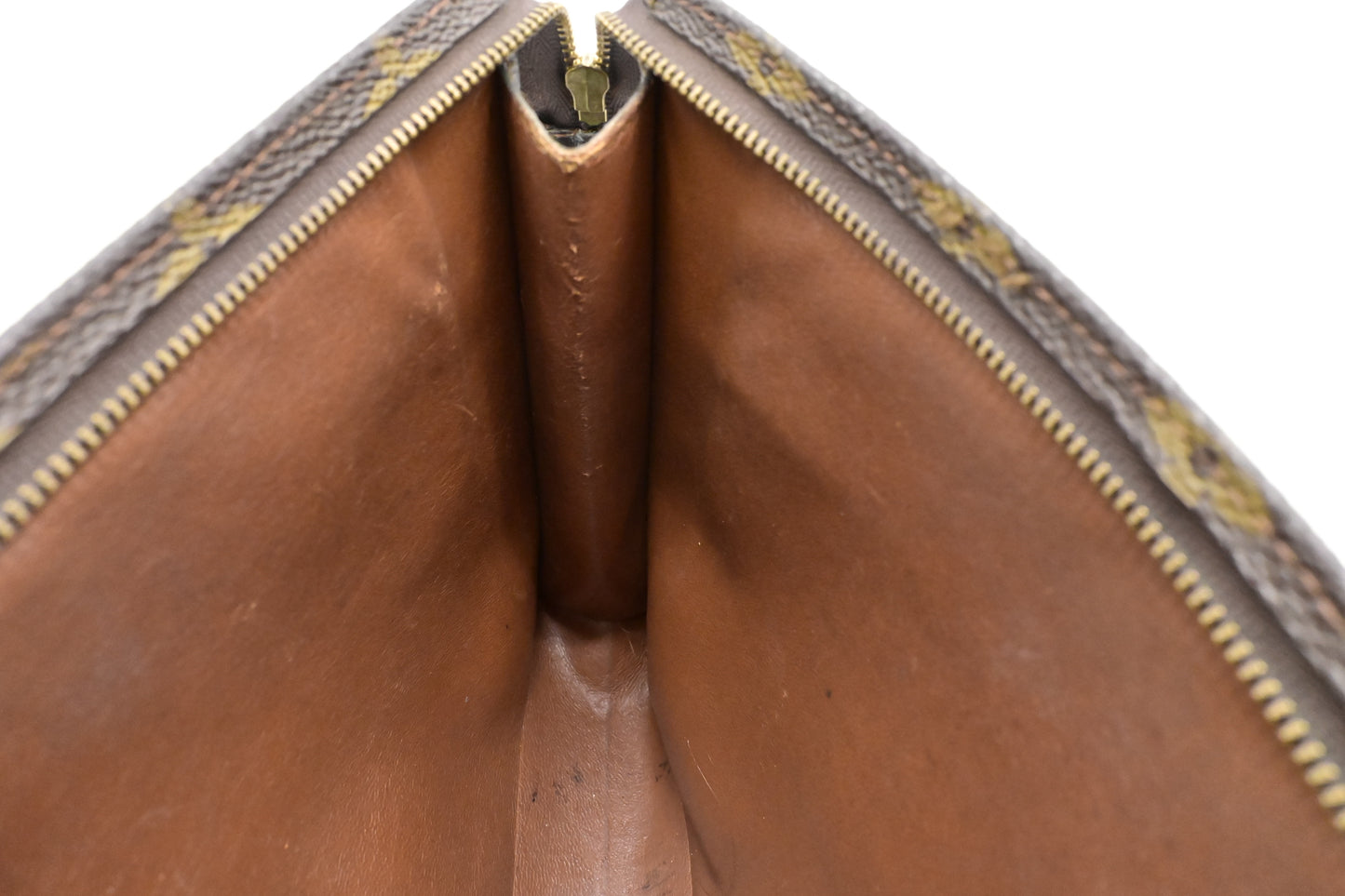 Louis Vuitton Toiletry 26 in Monogram Canvas
