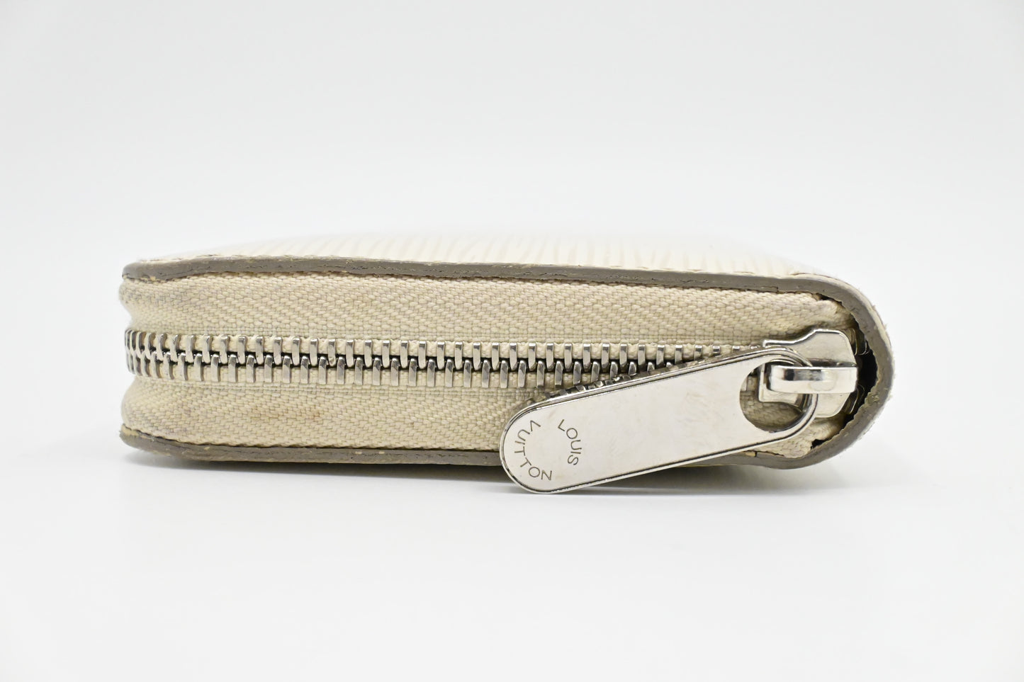 Louis Vuitton Long Zippy Wallet in White Epi Leather