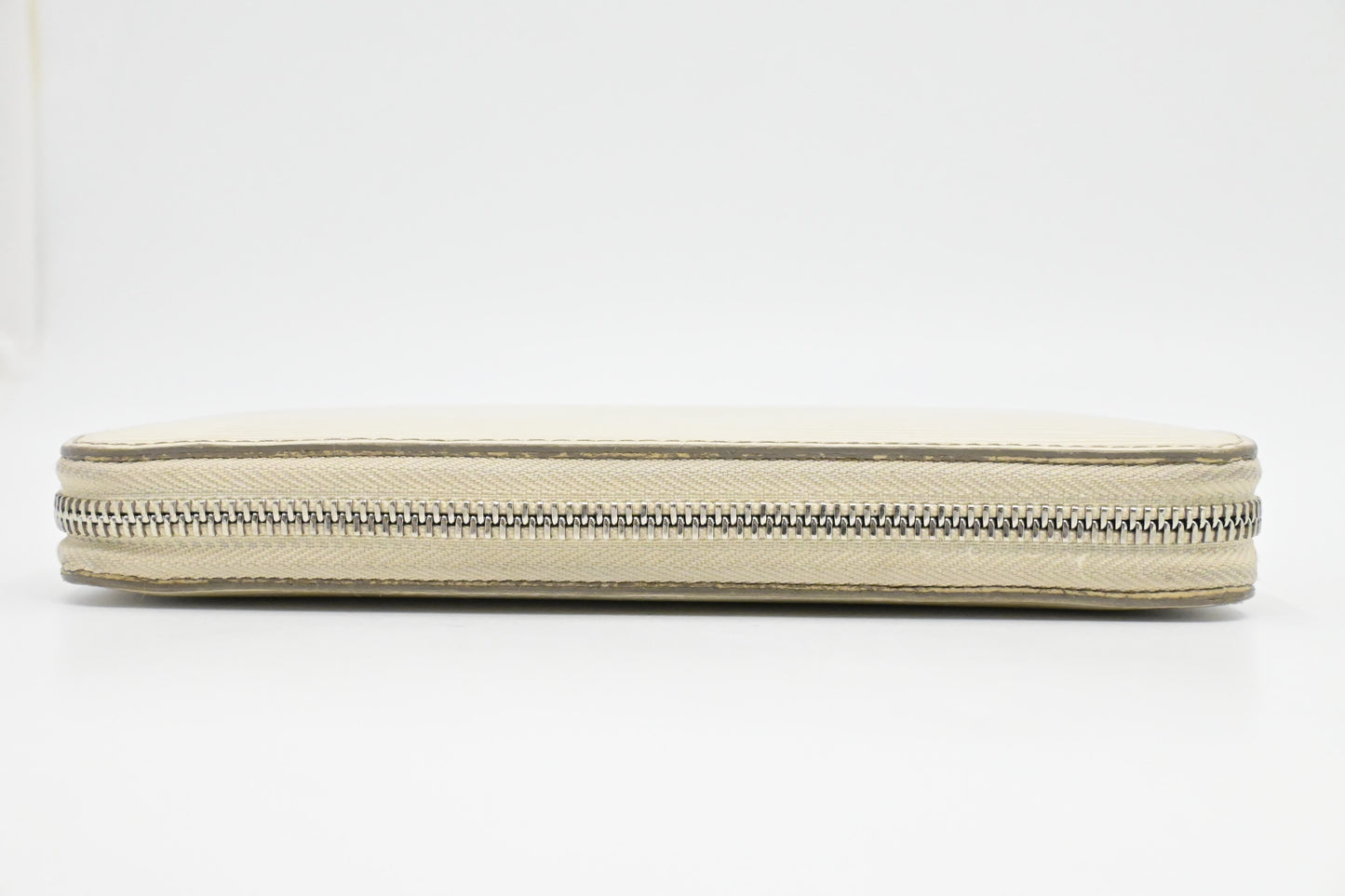 Louis Vuitton Long Zippy Wallet in White Epi Leather