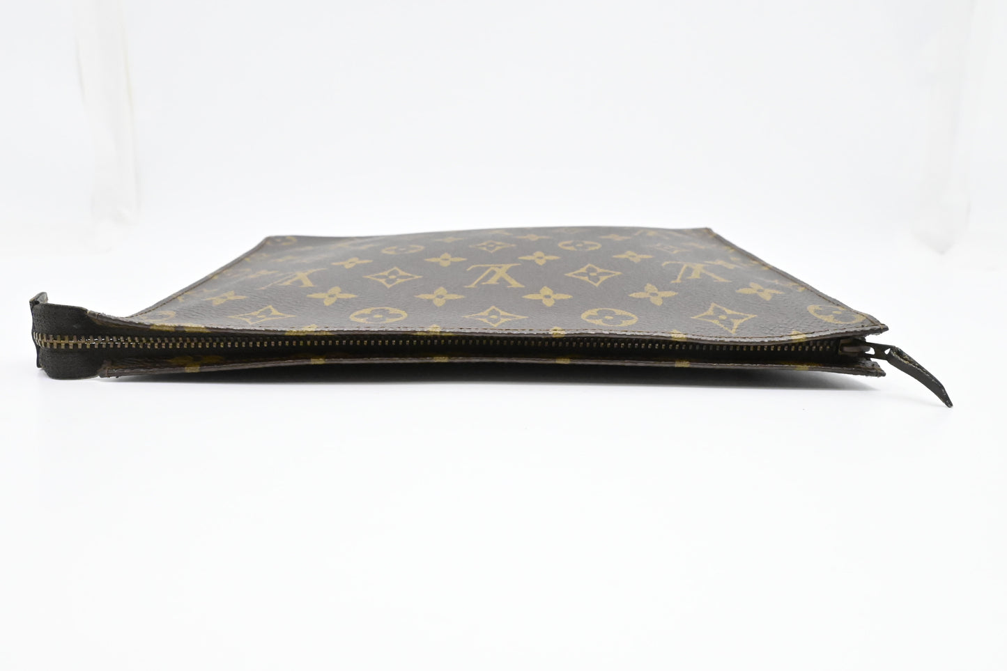 Louis Vuitton Toiletry 26 in Monogram Canvas