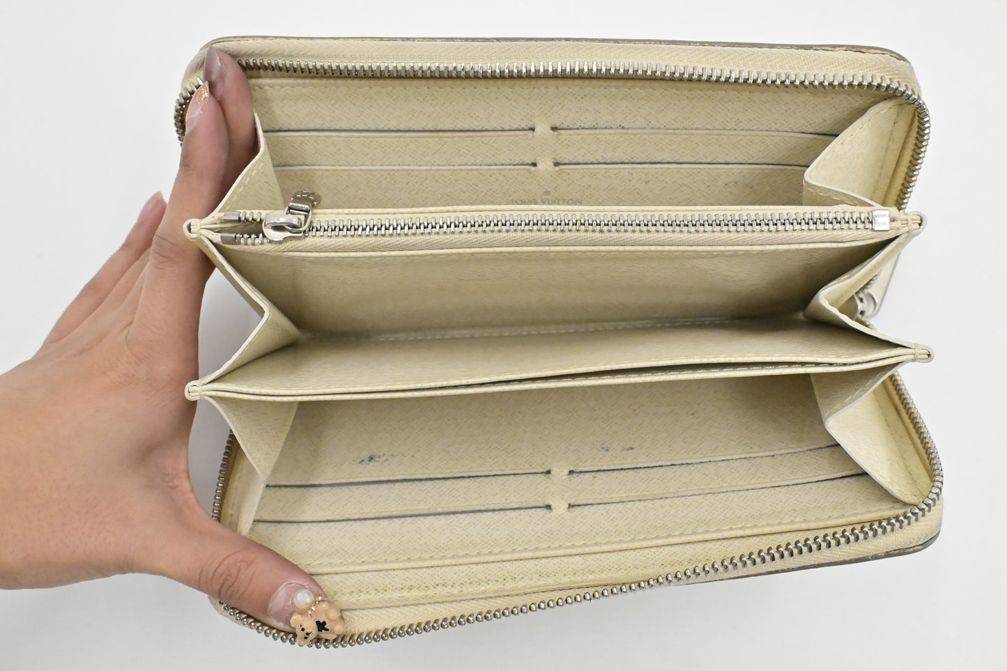 Louis Vuitton Long Zippy Wallet in White Epi Leather