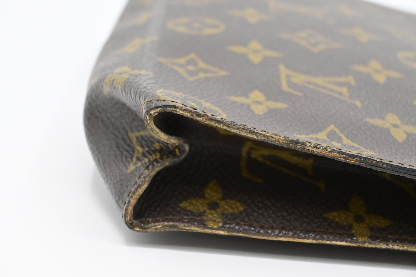 Louis Vuitton Toiletry 26 in Monogram Canvas