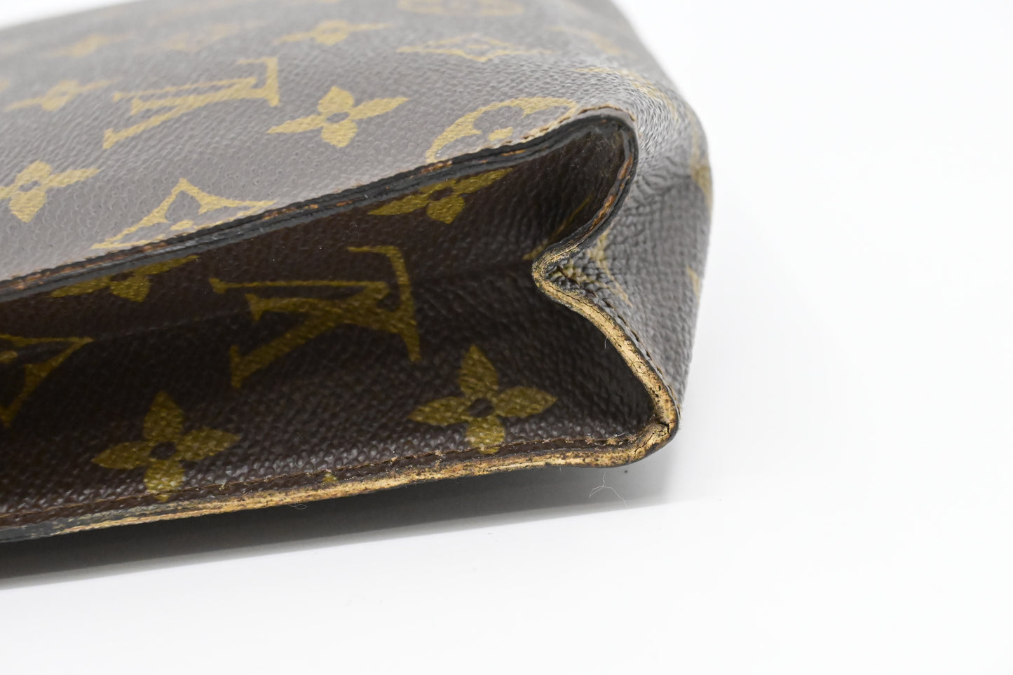 Louis Vuitton Toiletry 26 in Monogram Canvas