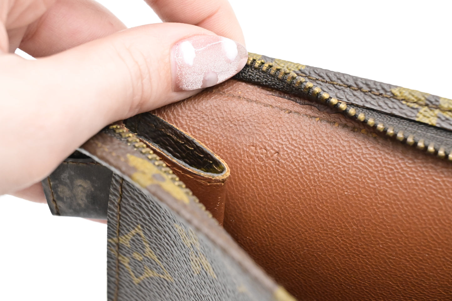 Louis Vuitton Toiletry 26 in Monogram Canvas
