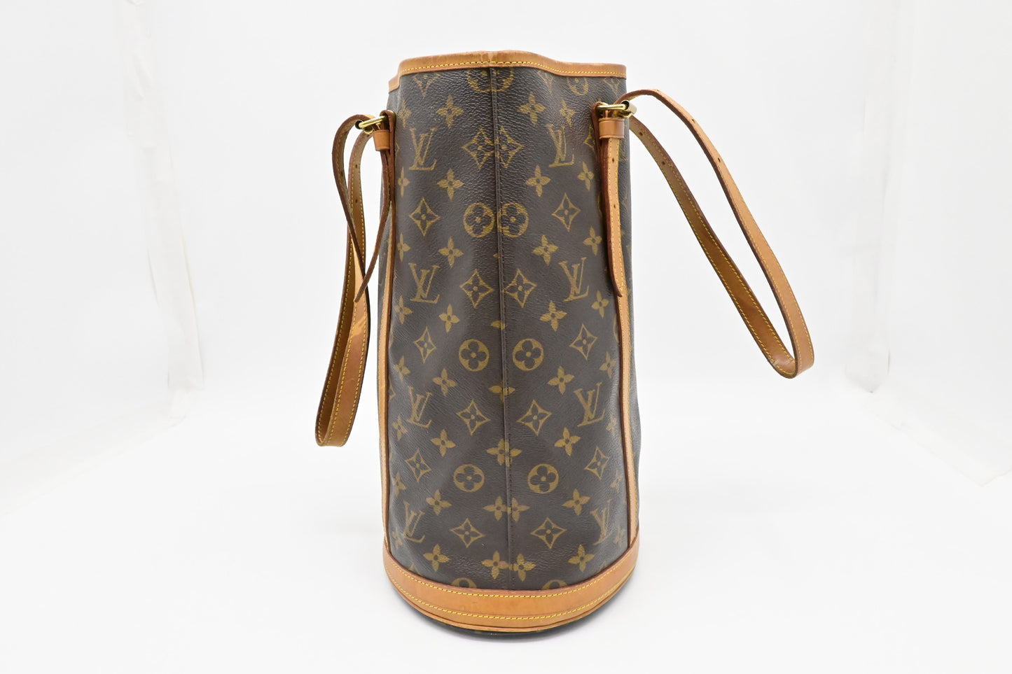 Louis Vuitton Bucket GM in Monogram Canvas