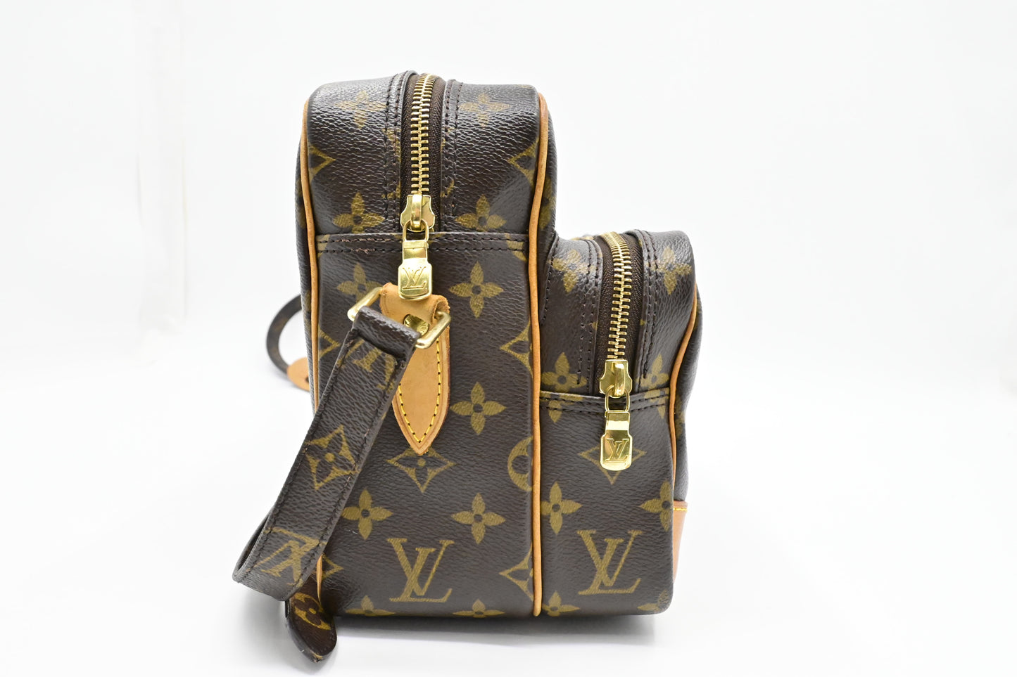 Louis Vuitton Nil 28 in Monogram Canvas