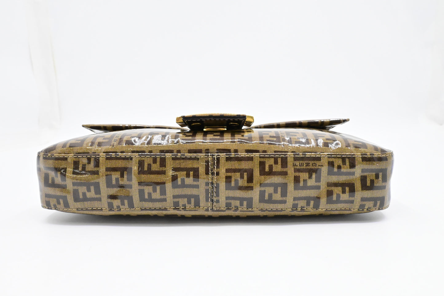 Fendi Baguette in Light Brown Patent Zucchino Leather