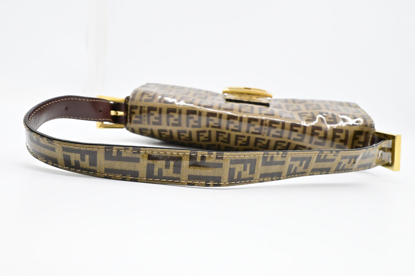Fendi Baguette in Light Brown Patent Zucchino Leather