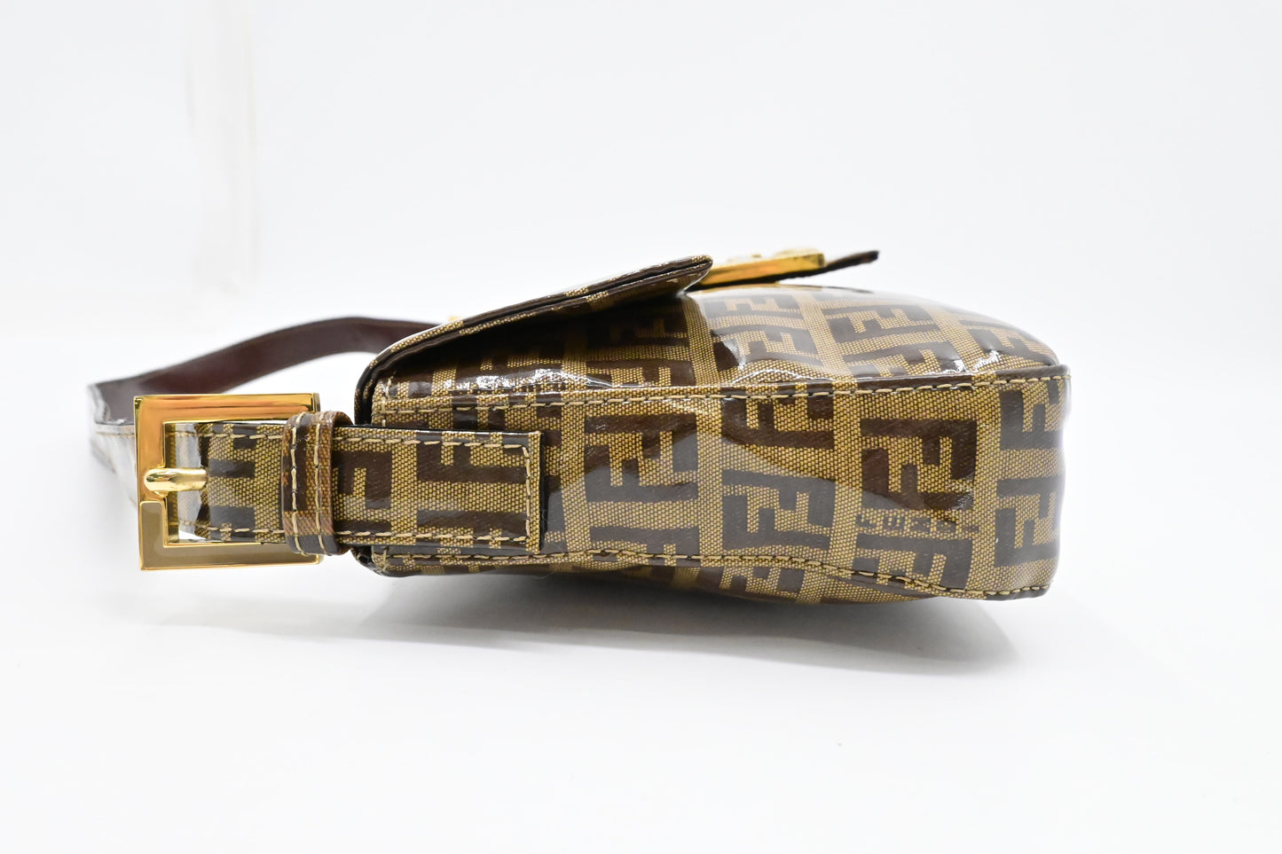 Fendi Baguette in Light Brown Patent Zucchino Leather