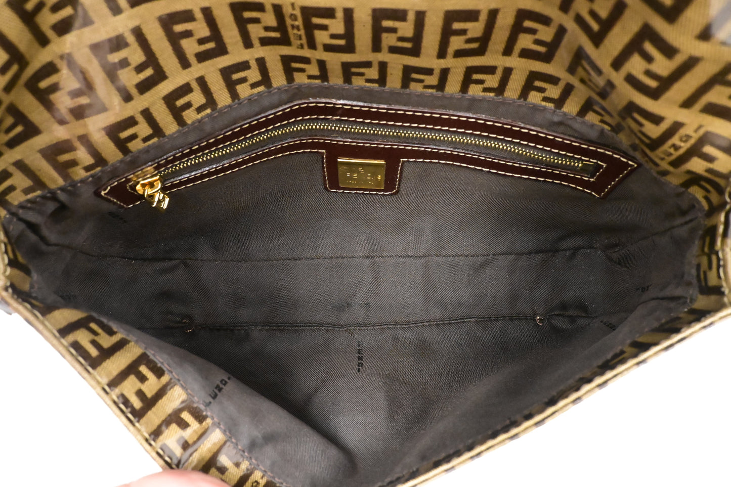 Fendi Baguette in Light Brown Patent Zucchino Leather