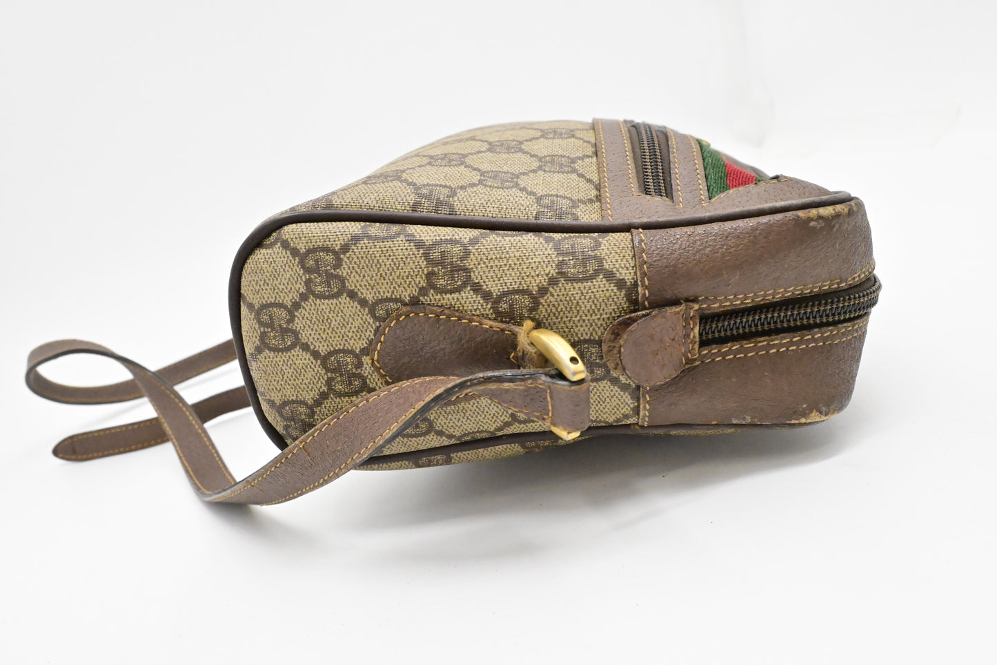 Gucci Shoulder Bag in GG Supreme Canvas