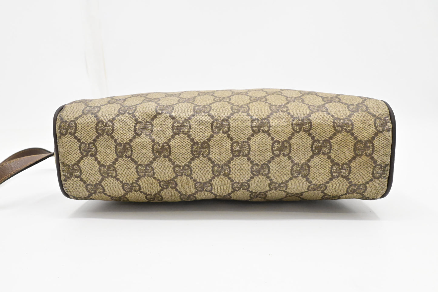 Gucci Shoulder Bag in GG Supreme Canvas