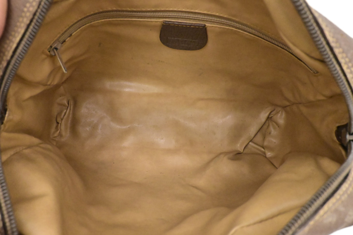 Gucci Shoulder Bag in GG Supreme Canvas