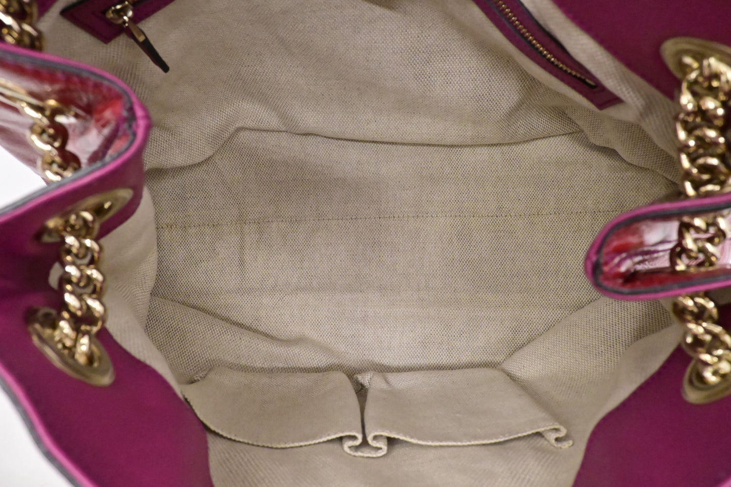 Gucci Soho Chain Shoulder Bag in Pink Red Leather