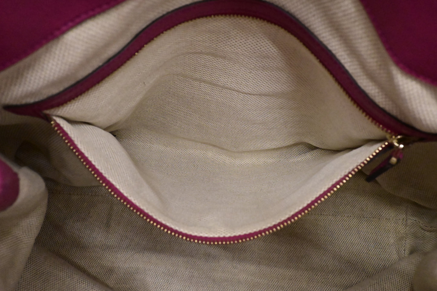 Gucci Soho Chain Shoulder Bag in Pink Red Leather