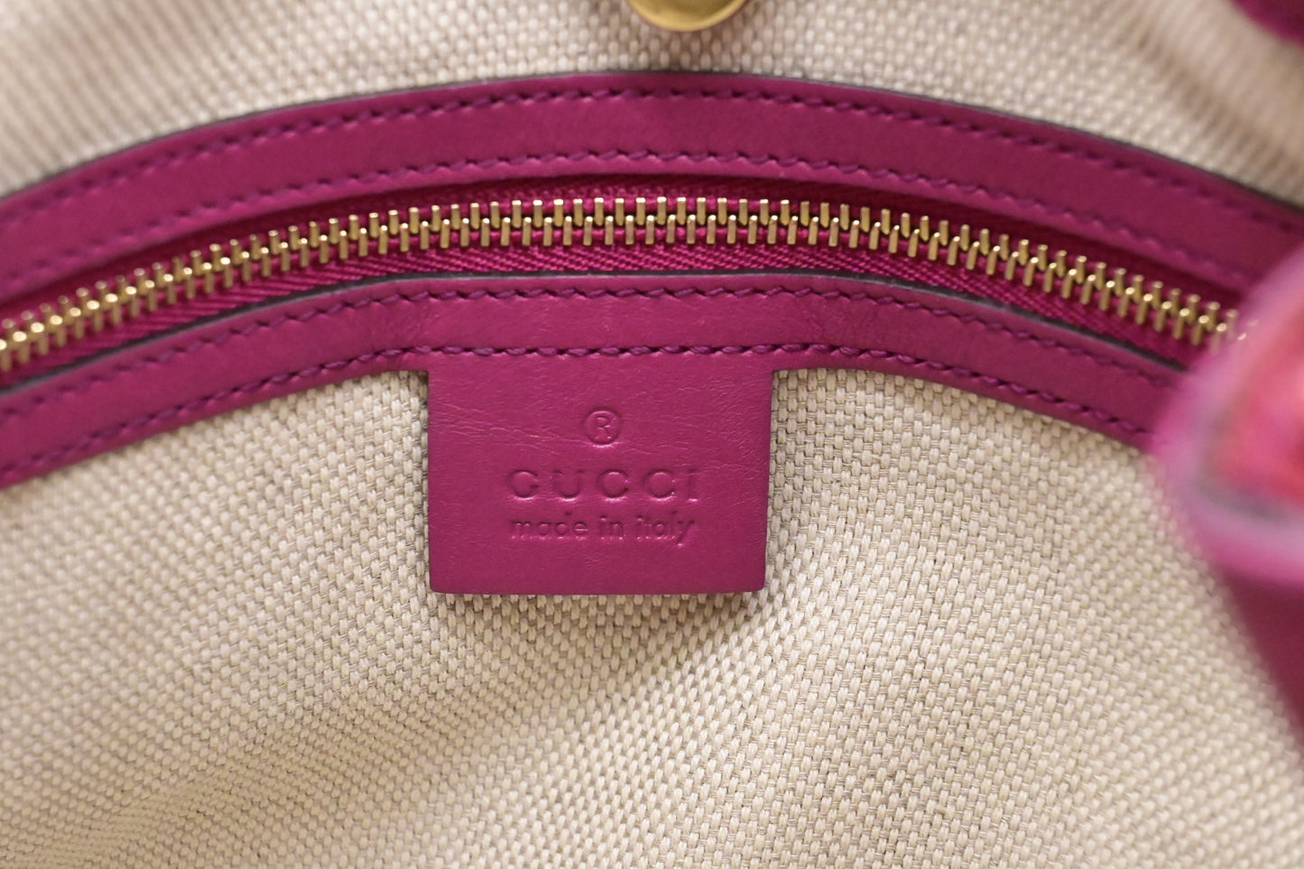 Gucci Soho Chain Shoulder Bag in Pink Red Leather