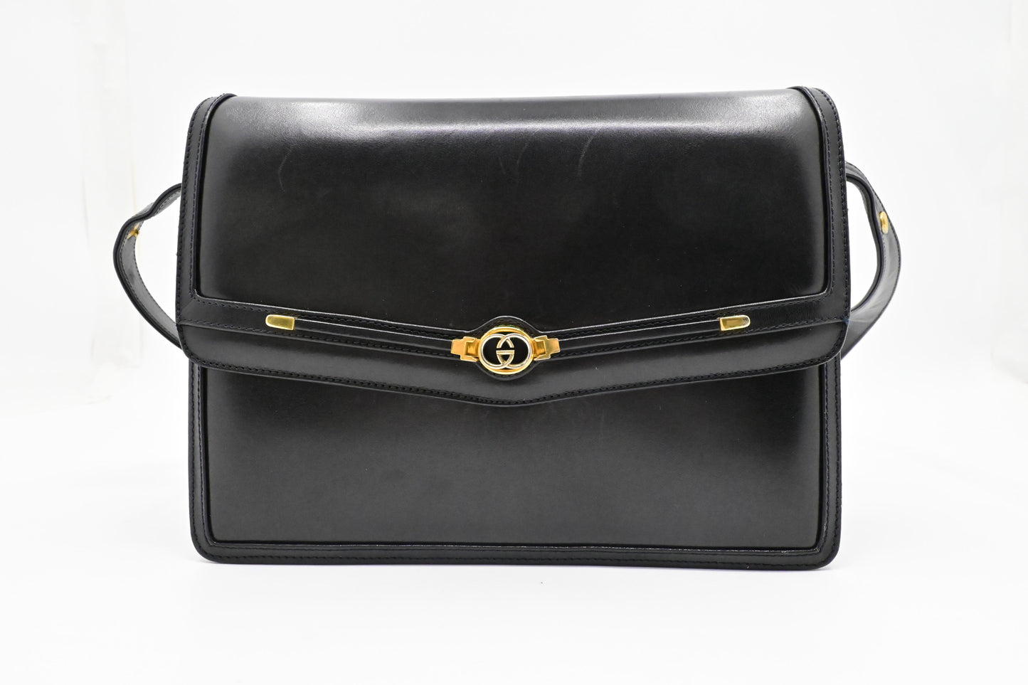 Gucci Shoulder Bag in Black Leather
