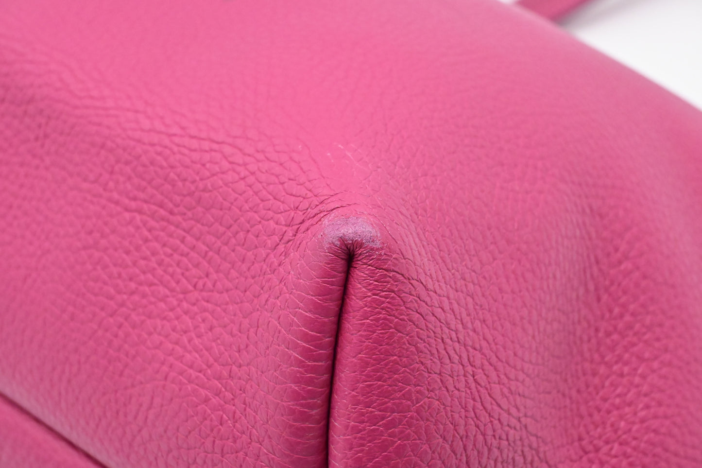 Ferragamo Zipped Tote in Pink Leather