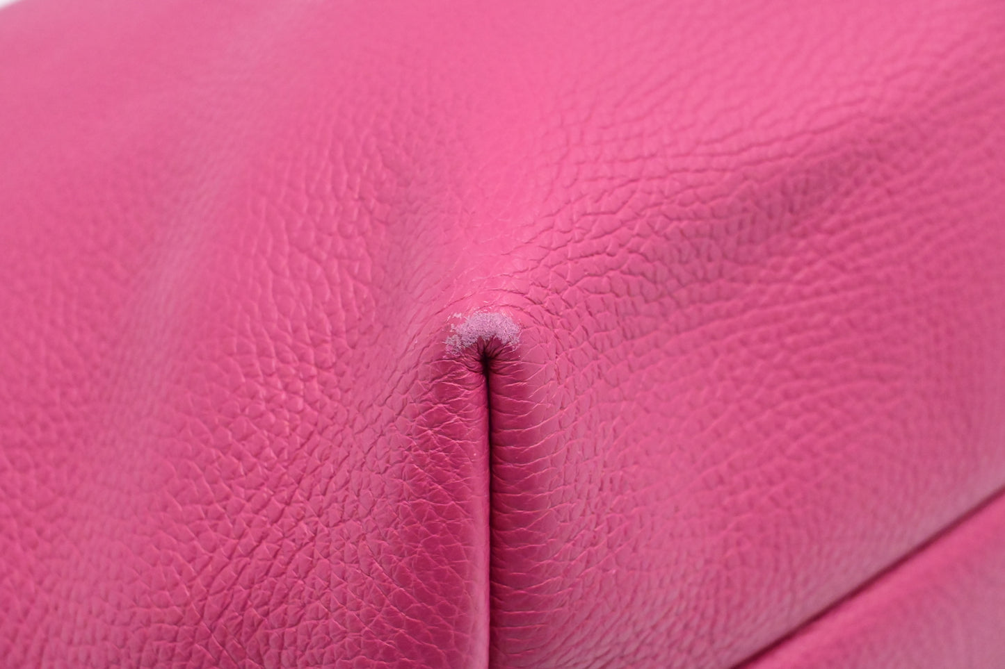 Ferragamo Zipped Tote in Pink Leather