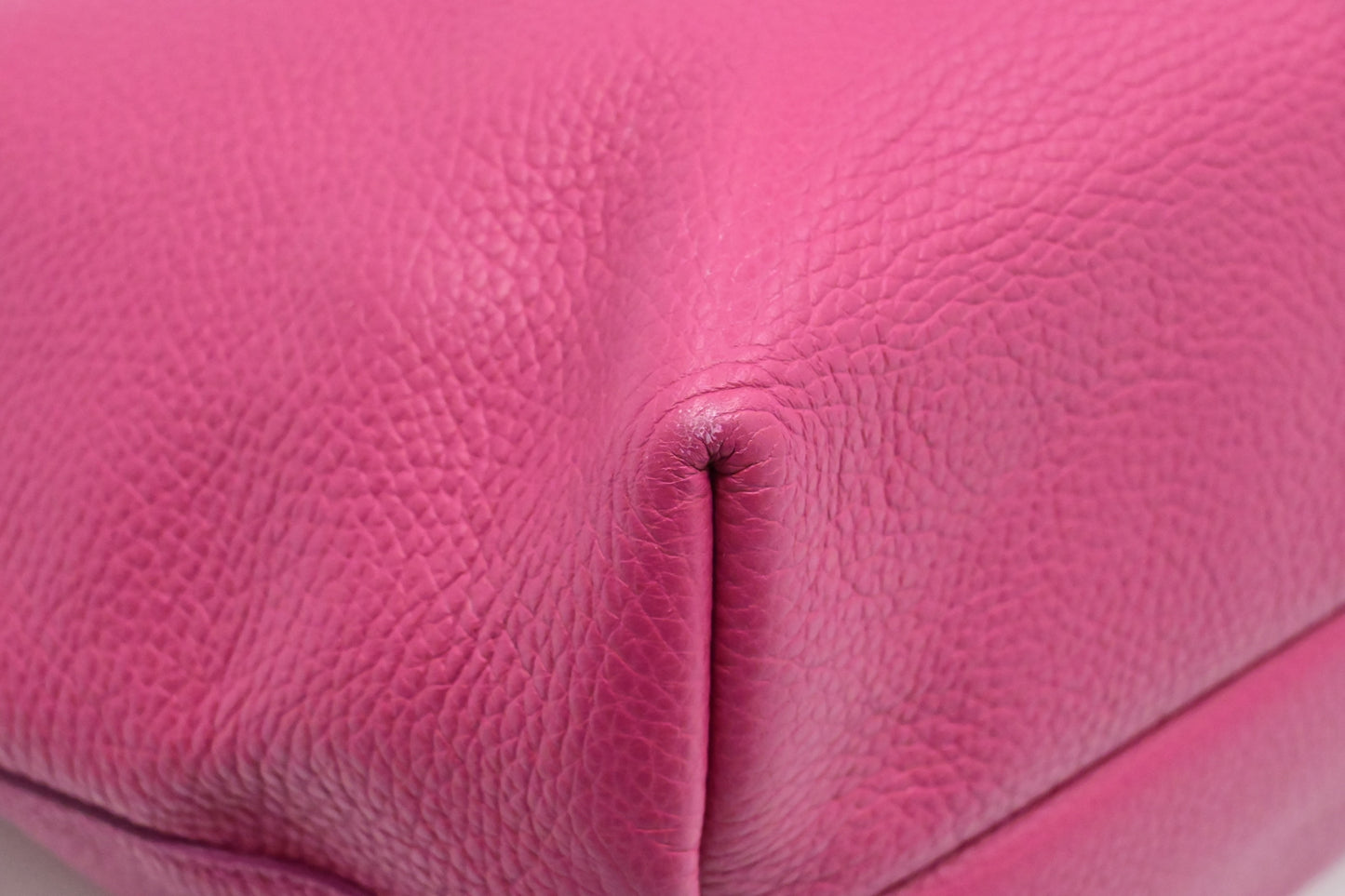 Ferragamo Zipped Tote in Pink Leather