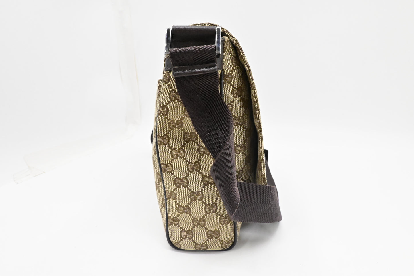 Gucci Messenger Bag in Light Brown Canvas