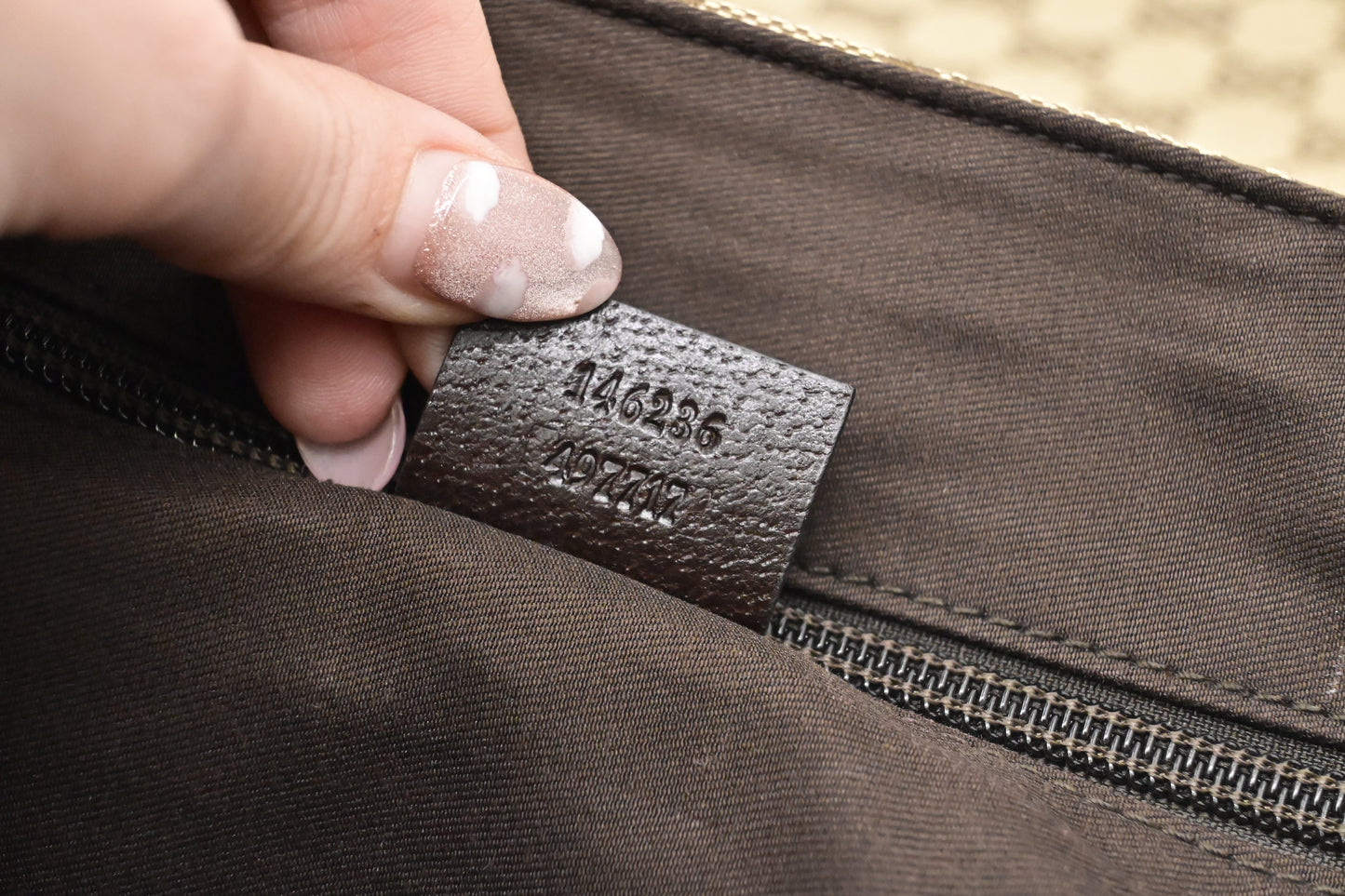 Gucci Messenger Bag in Light Brown Canvas
