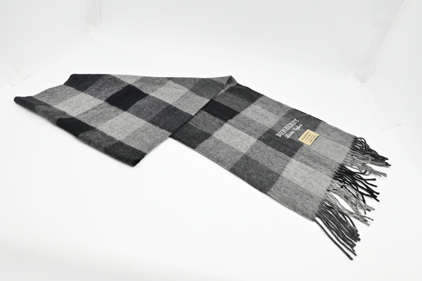 Burberry Scarf in Dark Gray Cashmere