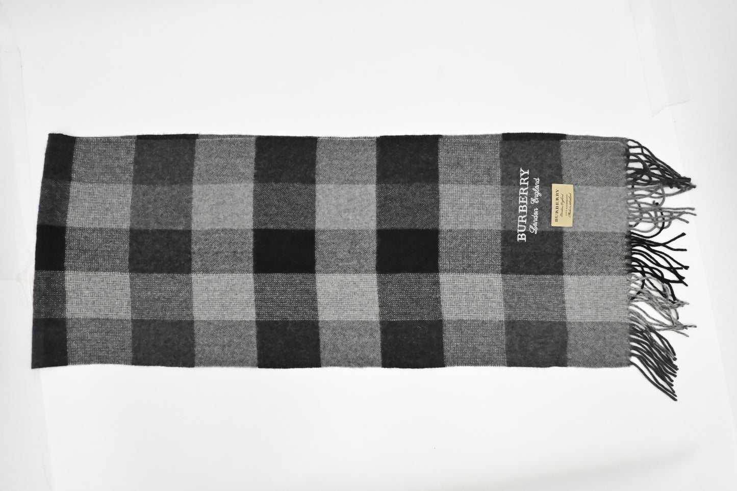 Burberry Scarf in Dark Gray Cashmere