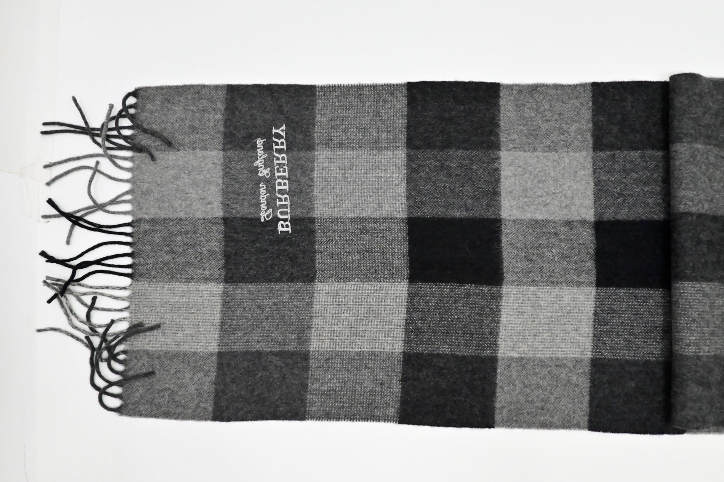 Burberry Scarf in Dark Gray Cashmere